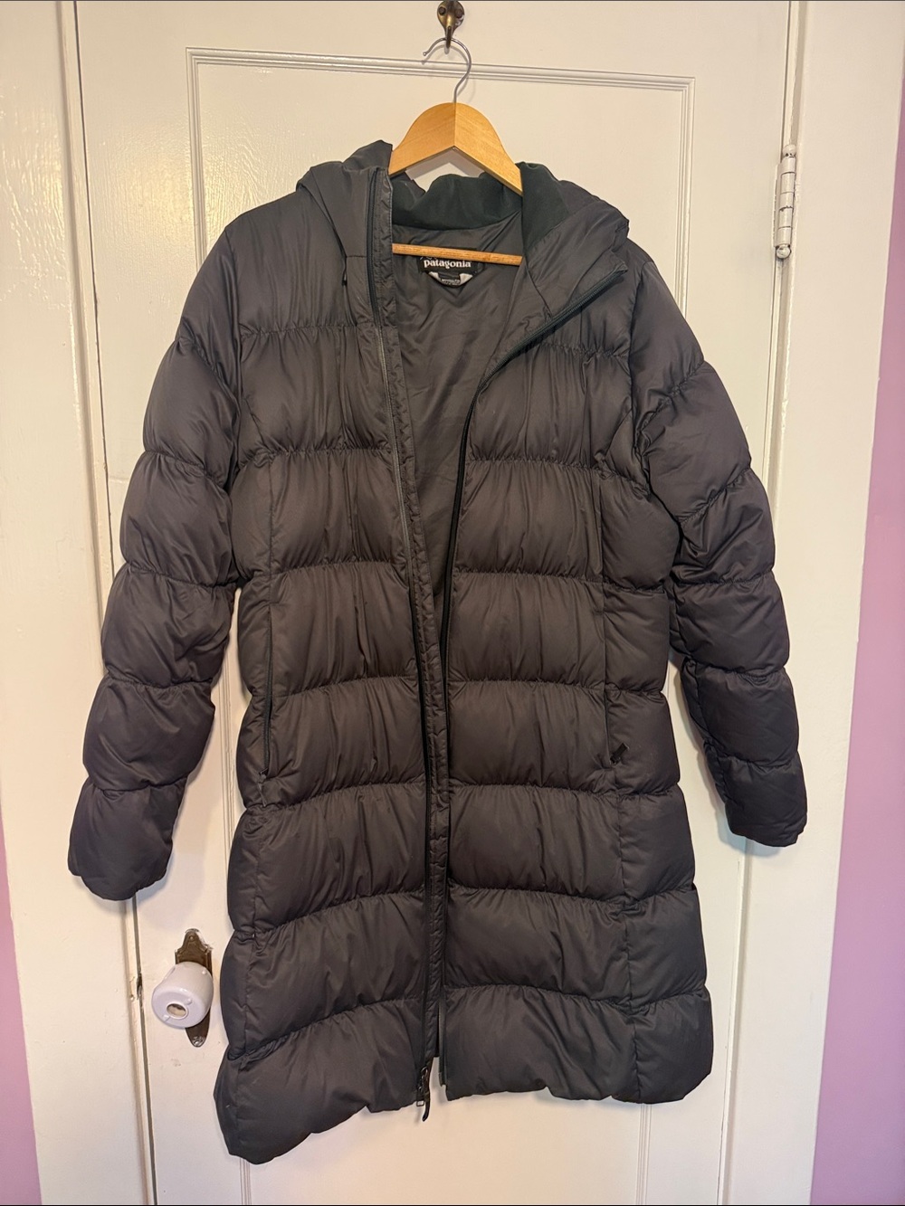 Patagonia Hunter Green Long Women's Down Puffer Coat with Hood